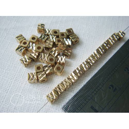 金屬配件-切刻方塊銅珠3mm (320入)