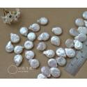 淡水珍珠-不規則扁水滴(白色)約11x13mm (1入)